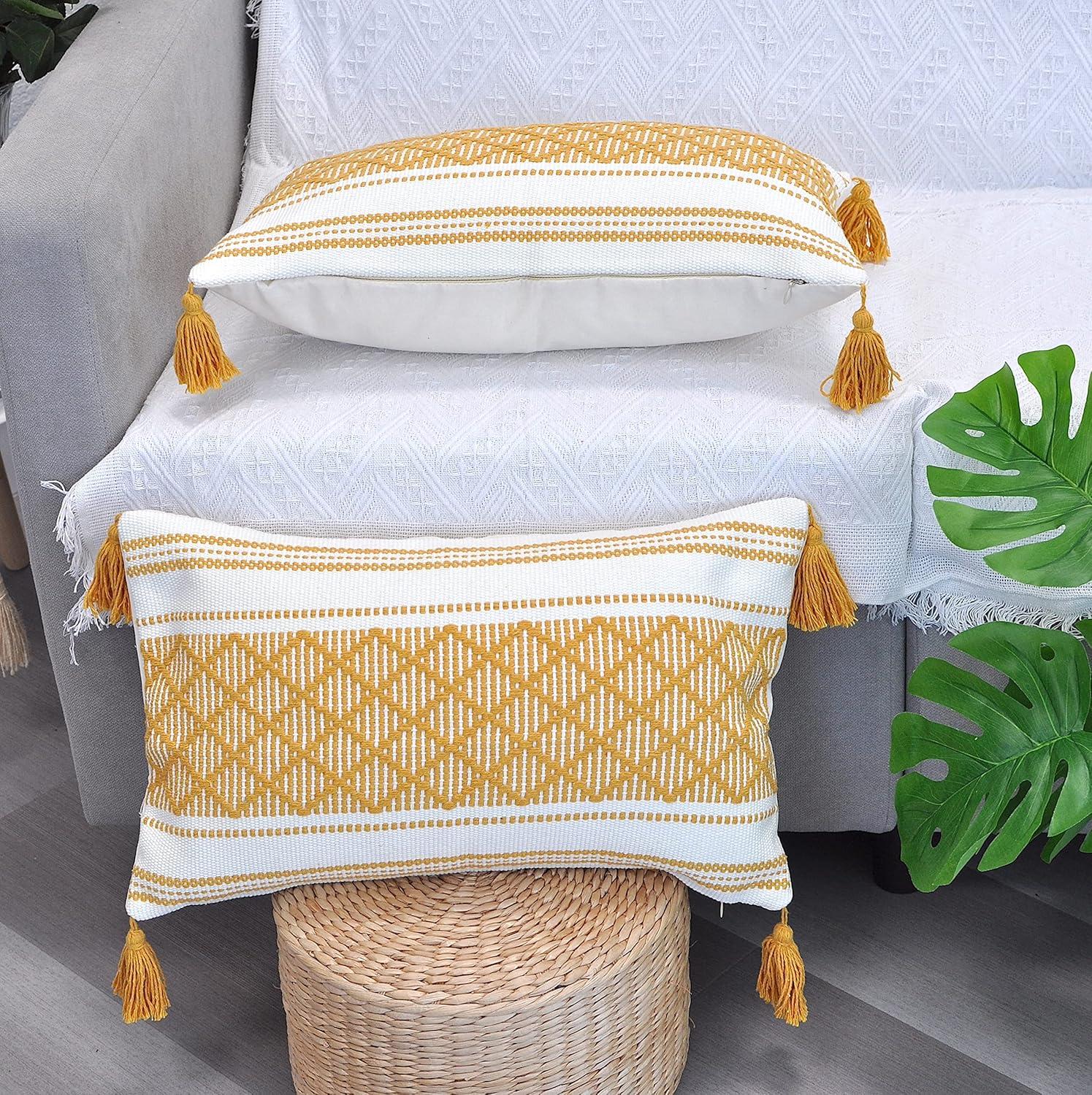 Oveesha Boho Lumbar Pillow Covers With Tassels, Outdoor/ Indoor Cotton Woven Rectangular Pillowcases (Set of 2)