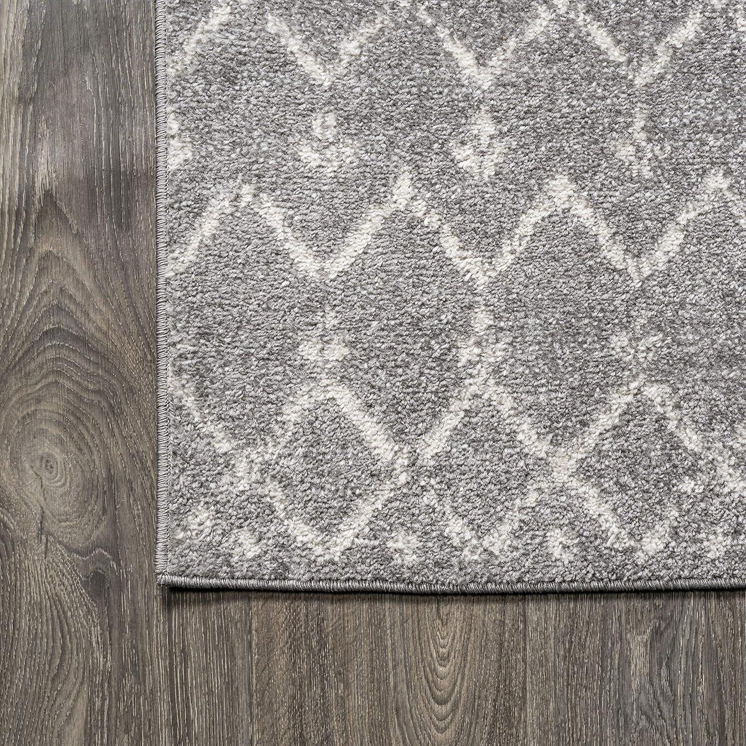 JONATHAN Y Moroccan HYPE Boho Vintage Diamond Gray/Ivory 5' Square Area Rug
