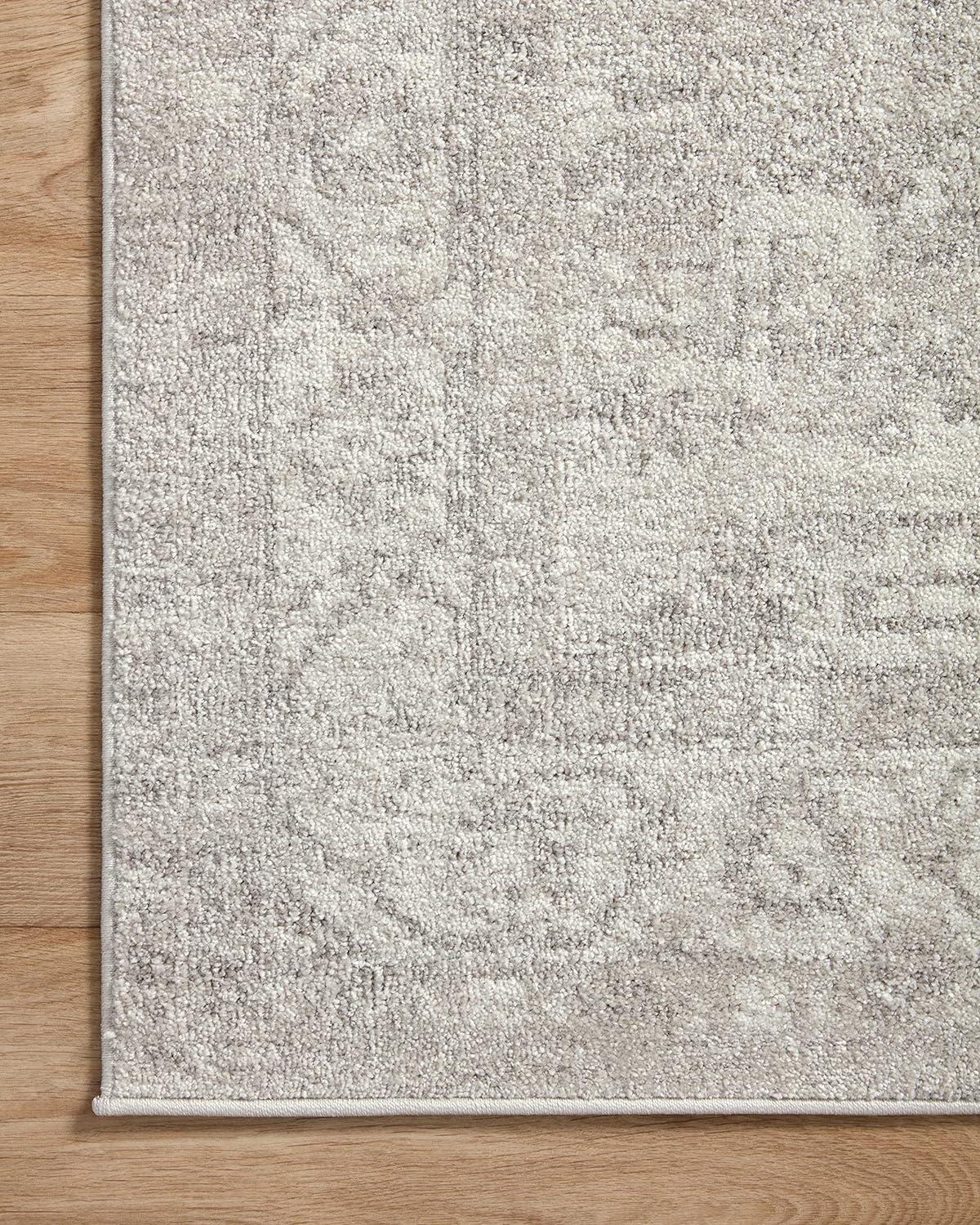 Odette Ivory & Silver Vintage-Inspired 5'-3" x 7'-9" Area Rug