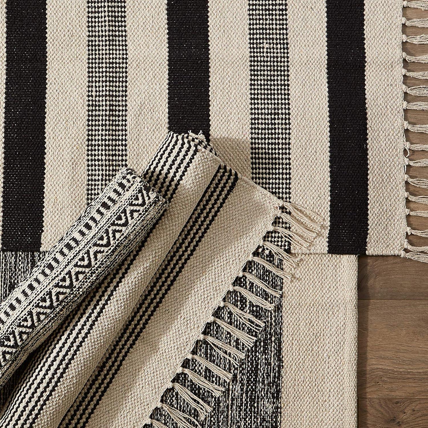 Design Imports Modern Dobby Stripe - Black - 2 Ft 6 In X 6 Ft