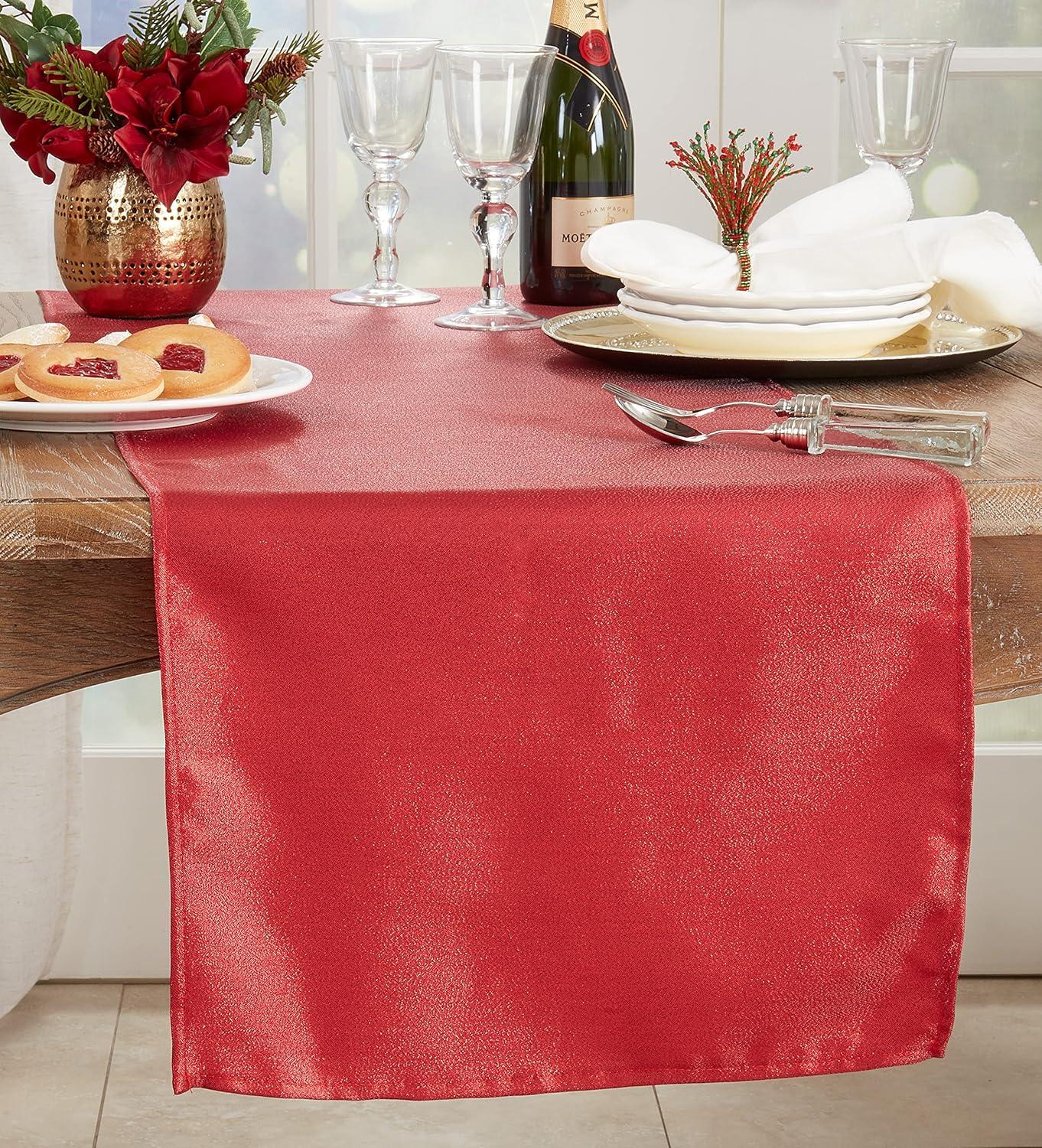 Saro Runner_Table Runner With Shimmering Design