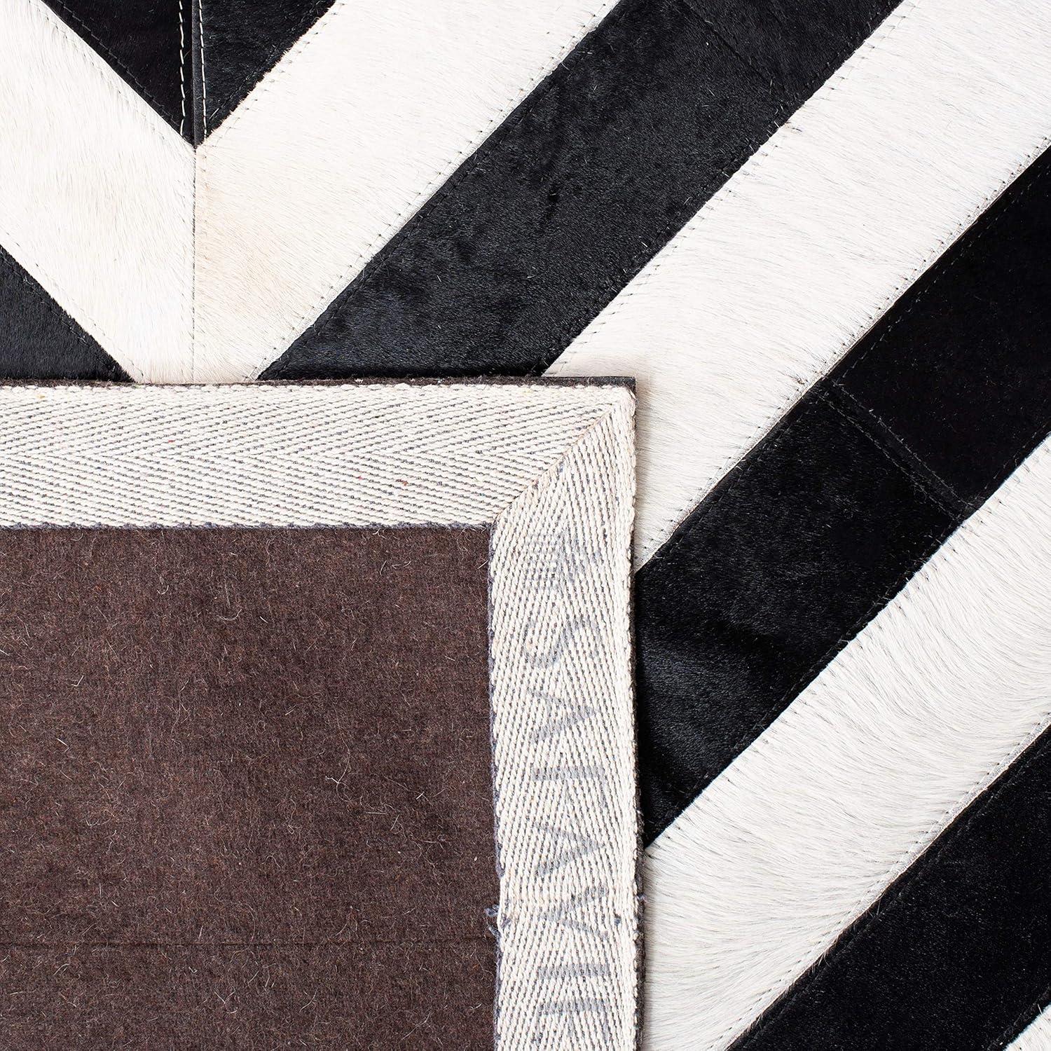 Studio Leather STL122 Hand Woven Area Rug - White/Black - 5'x8' - Safavieh.