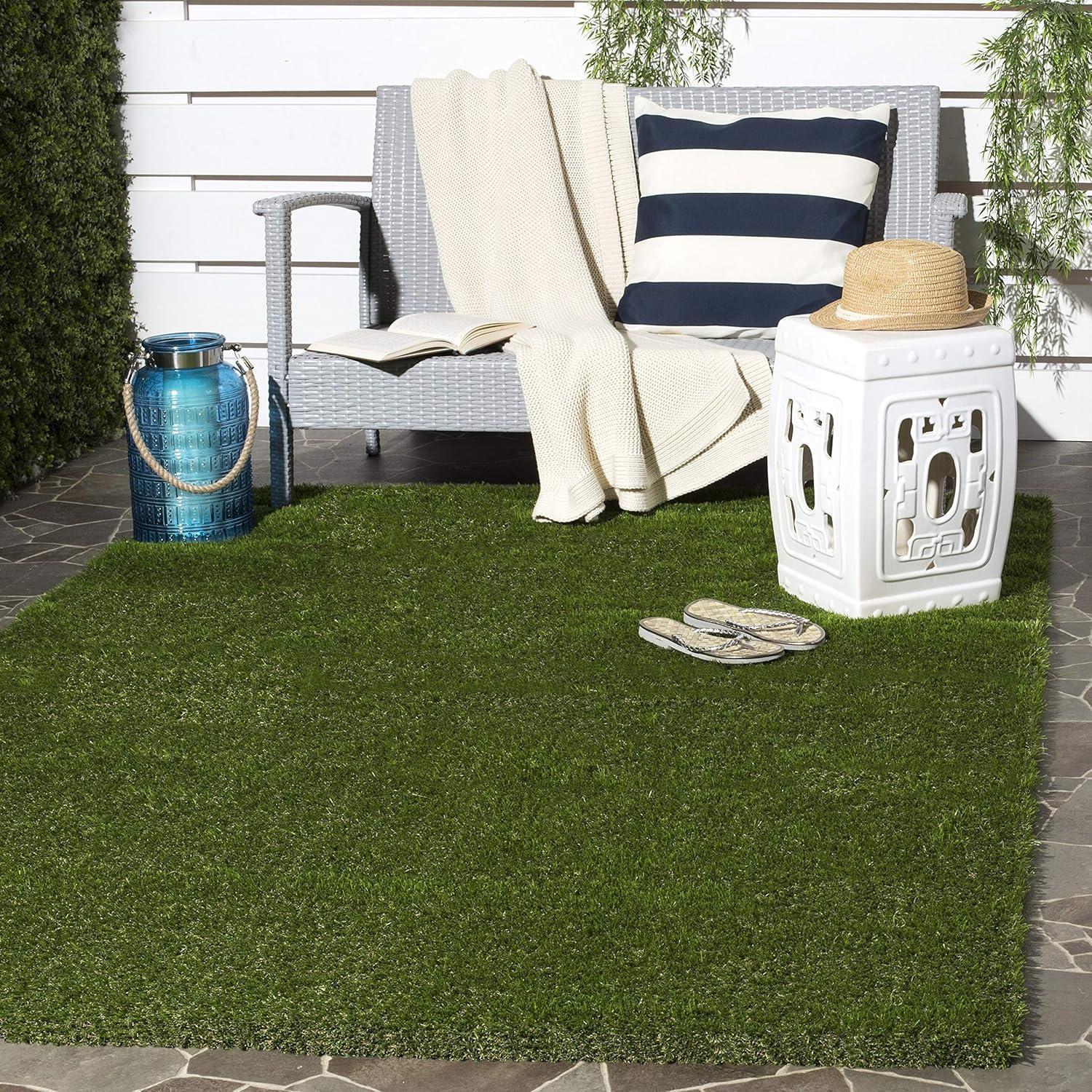 Vista VST100 Power Loomed Indoor/Outdoor Area Rug  - Safavieh