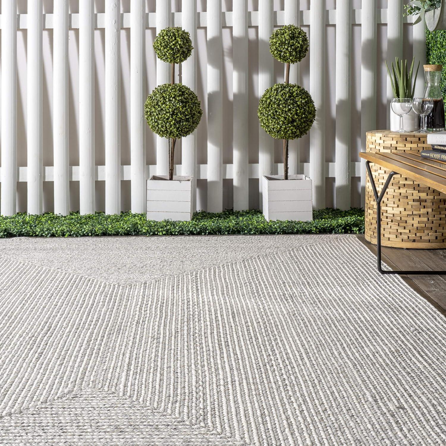 Nuloom Wynn Braided Indoor/Outdoor Area Rug