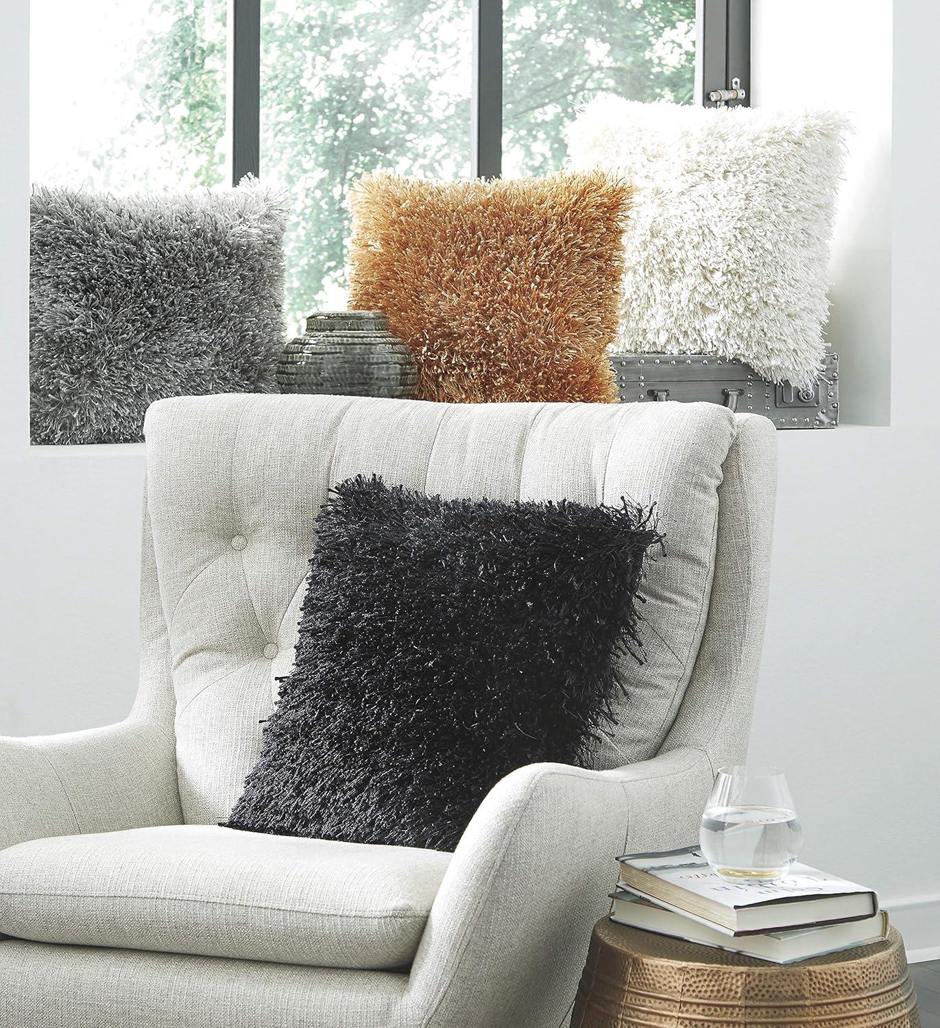 Jasmen Throw Pillow