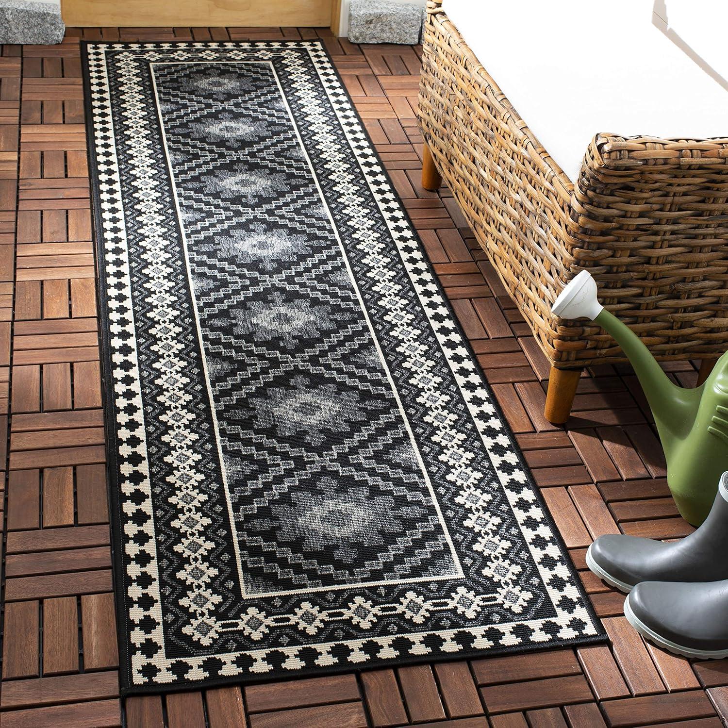 Veranda VER099 Power Loomed Indoor/Outdoor Runner Rug - Black/Creme - 2'3"x12' - Safavieh