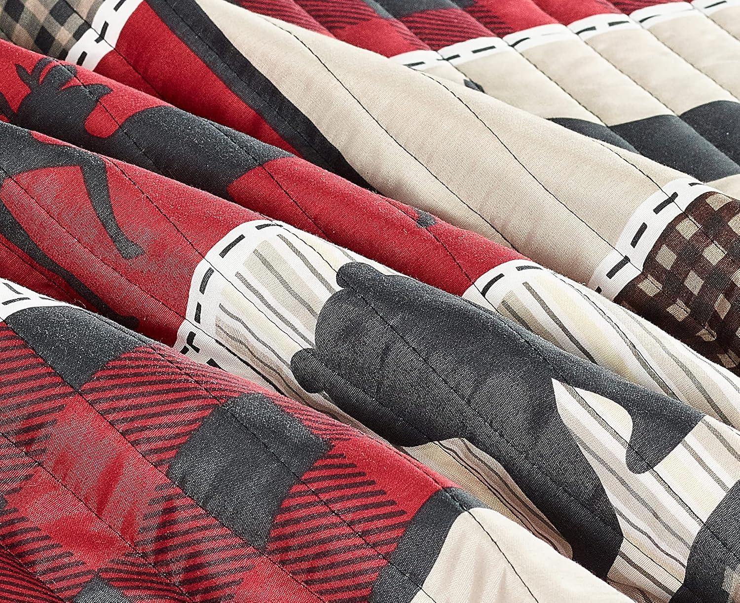 Lodge Life Moose, Deer, Bear Patchwork Rustic Quilt and Sham Set - Queen / Full Size