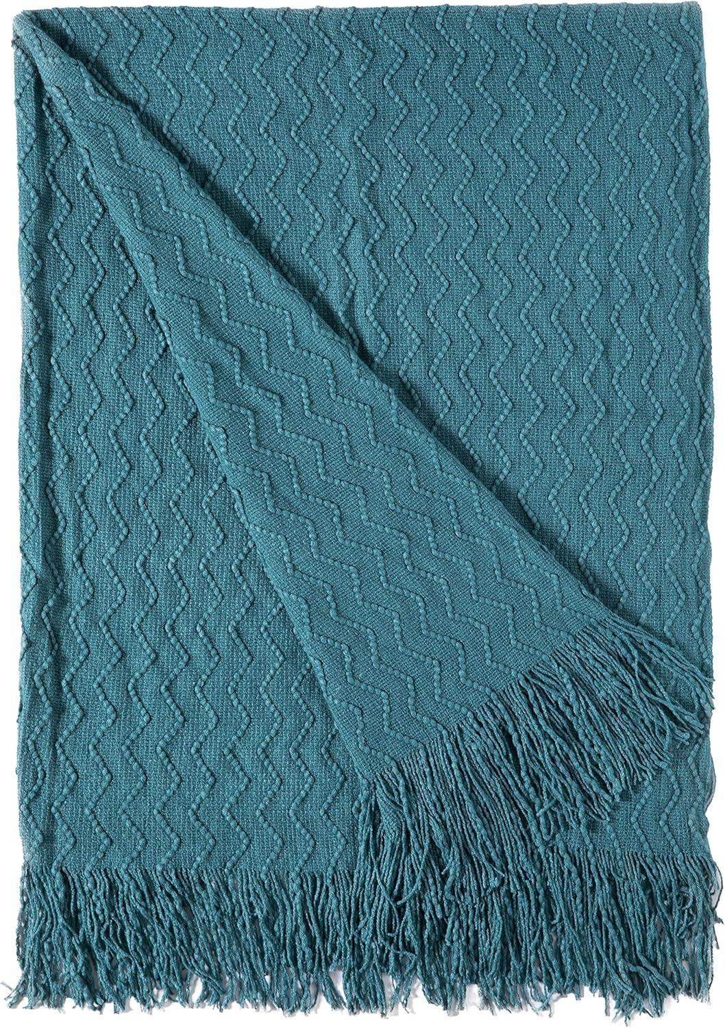 Deerlux Decorative Chevron Pattern Knit Throw Blanket with Chic Fringe Details, Cozy and Sophisticated, Lightweight, Breathable, Easy Care