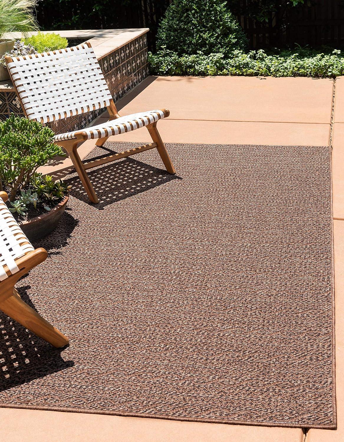 Unique Loom Outdoor Modern Collection Area Rug - Links (3' 3" x 5' 1" Rectangle Brown/Black)