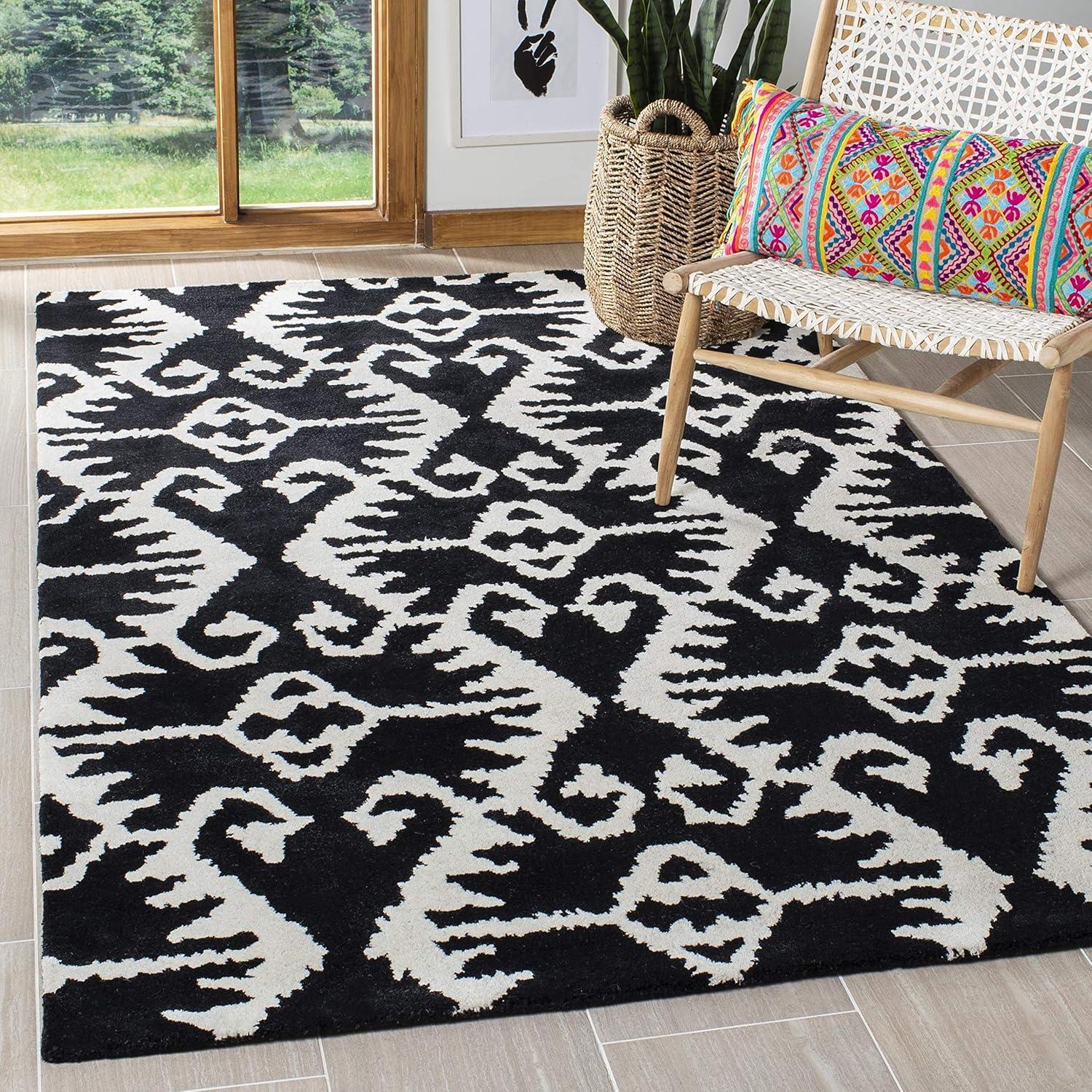 Wyndham WYD323 Hand Tufted Area Rug  - Safavieh