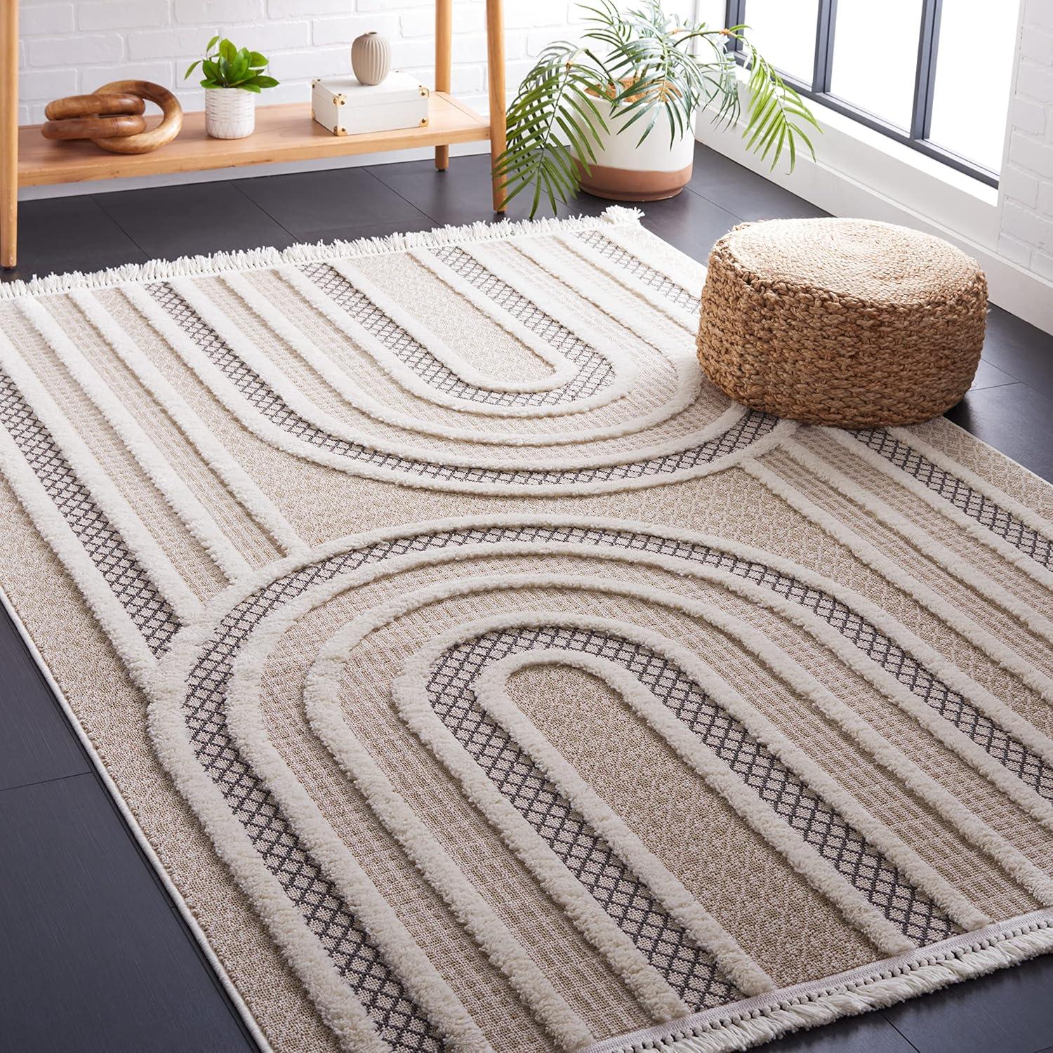 Urban 210 Area Rug In Beige / Ivory