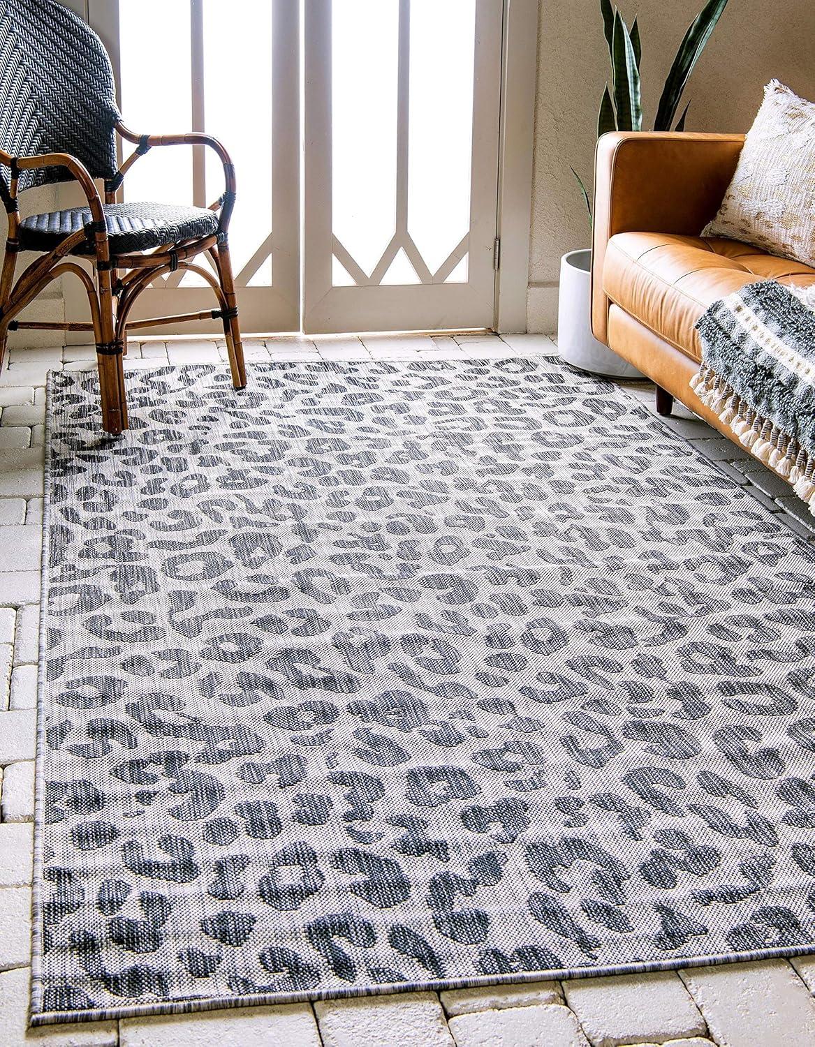 Unique Loom Outdoor Safari Collection Area Rug - Leopard (8' x 11' 4" Rectangle Light Gray/Gray)