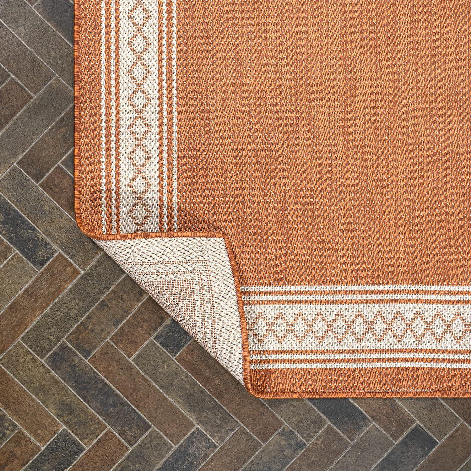 Lucia Classic Diamond Border Indoor/Outdoor Area Rug - JONATHAN Y