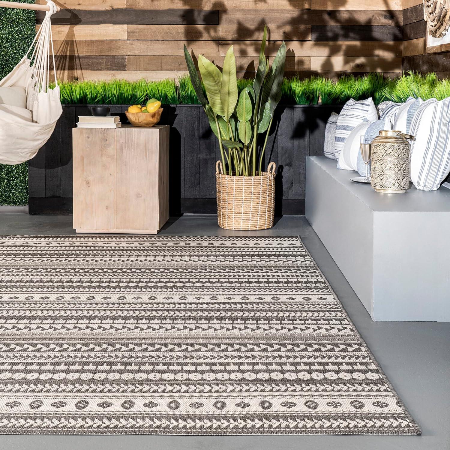 nuLOOM Teofila Outdoor Area Rug