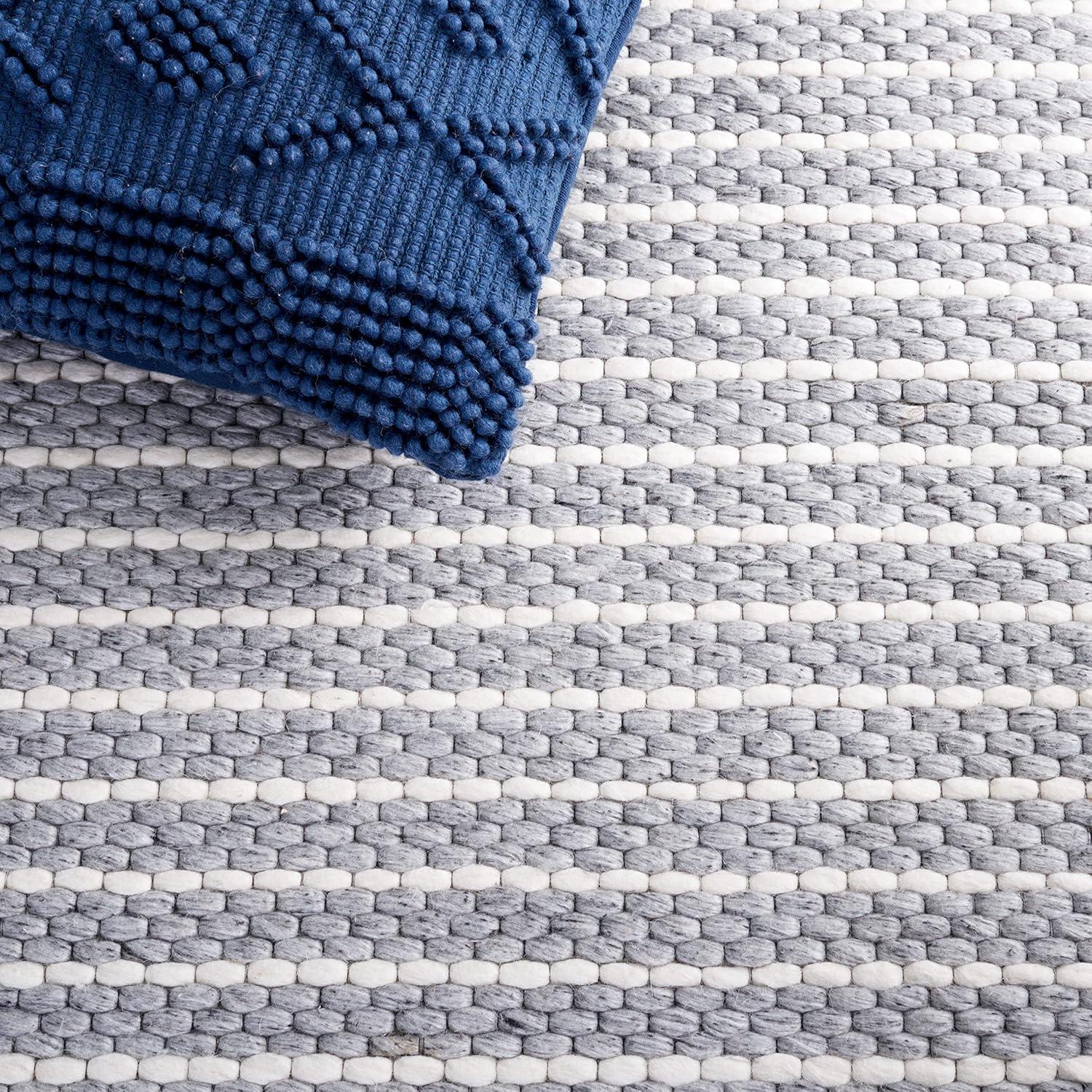 Marbella MRB207 Hand Woven Indoor Accent Rug - Grey/Ivory - 4'x6' - Safavieh