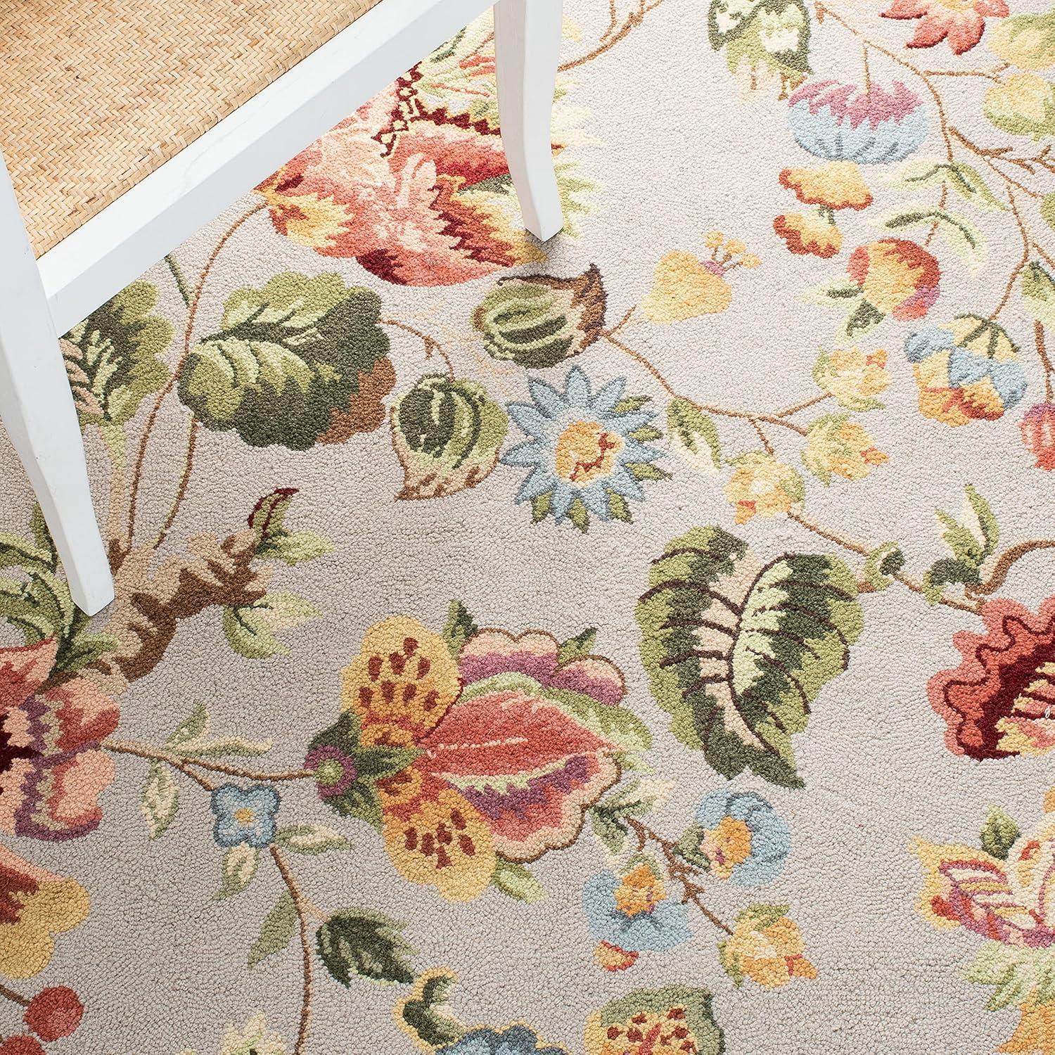 SAFAVIEH Chelsea Hayleigh Floral Wool Area Rug, Ivory, 2'6" x 4'
