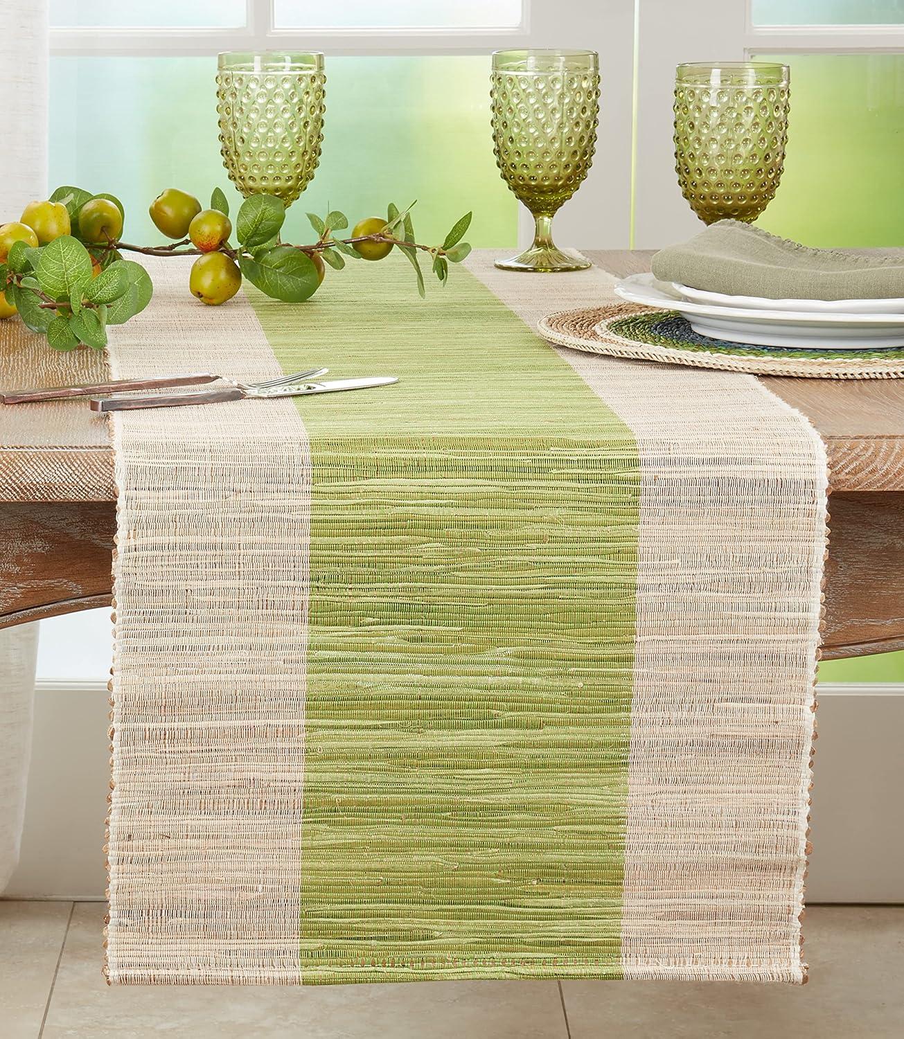 Beachcrest Home™ Doody Table Runner