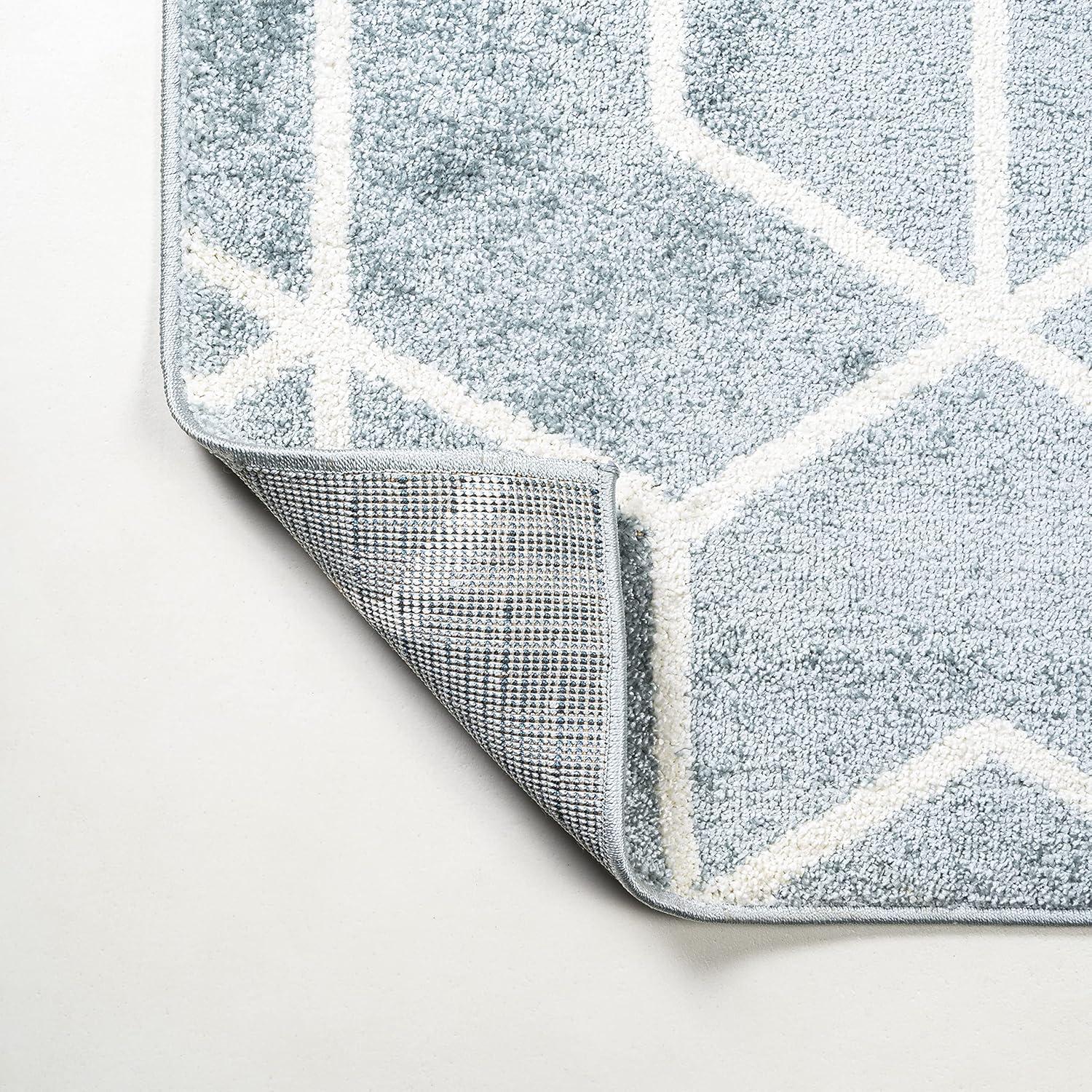 5'x8' Tumbling Blocks Modern Geometric Area Rug, Light Blue/White - JONATHAN Y