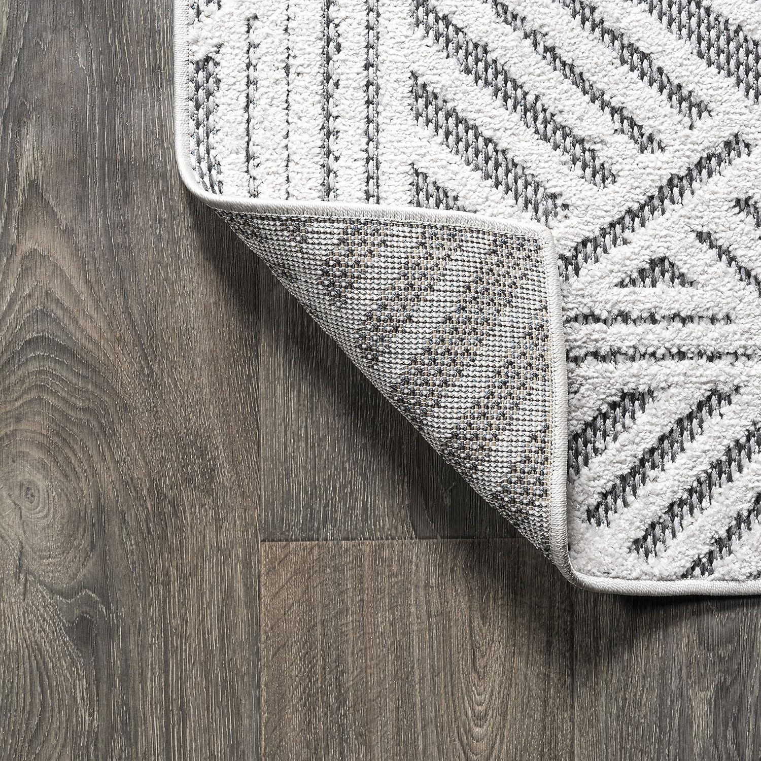 4'x6' Jordan High-Low Pile Art Deco Geometric Indoor/Outdoor Area Rug, White/Black - JONATHAN Y