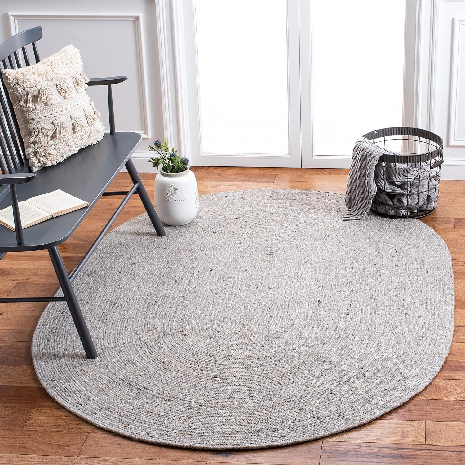 Handwoven Gray Oval Wool 8' x 10' Braided Area Rug