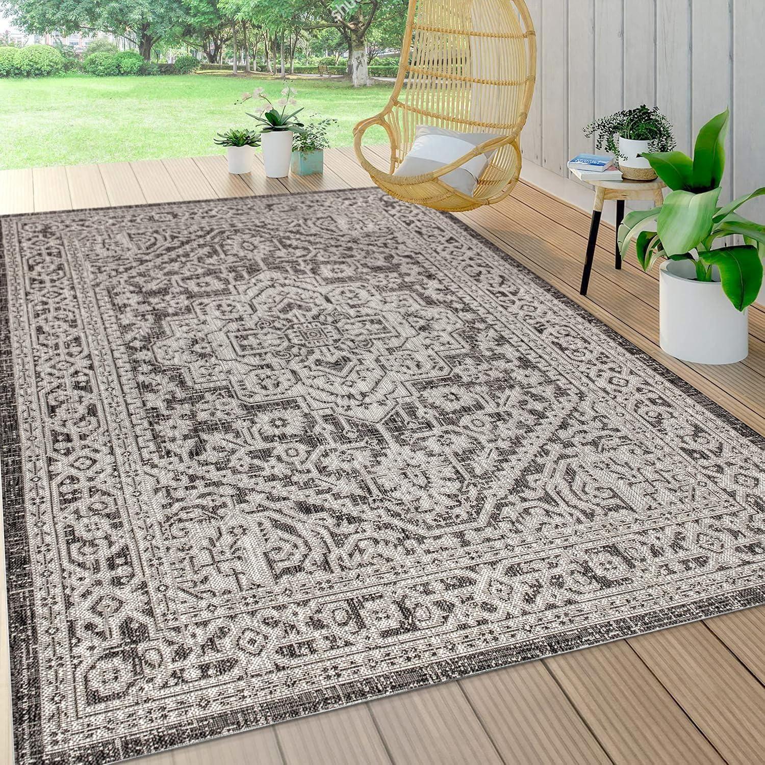 3'x5' Sinjuri Medallion Textured Weave Indoor/Outdoor Area Rug, Gray/Black - JONATHAN Y