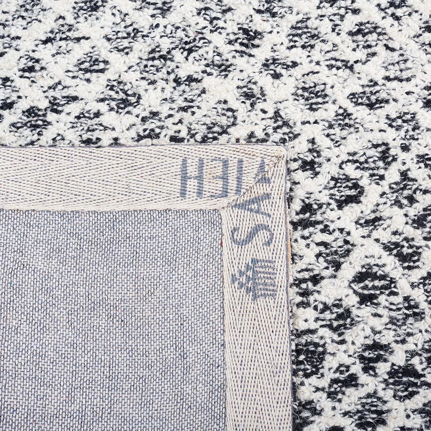 Micro-Loop MLP353 Hand Tufted Indoor Area Rug - Black/Ivory - 5'x5' - Safavieh
