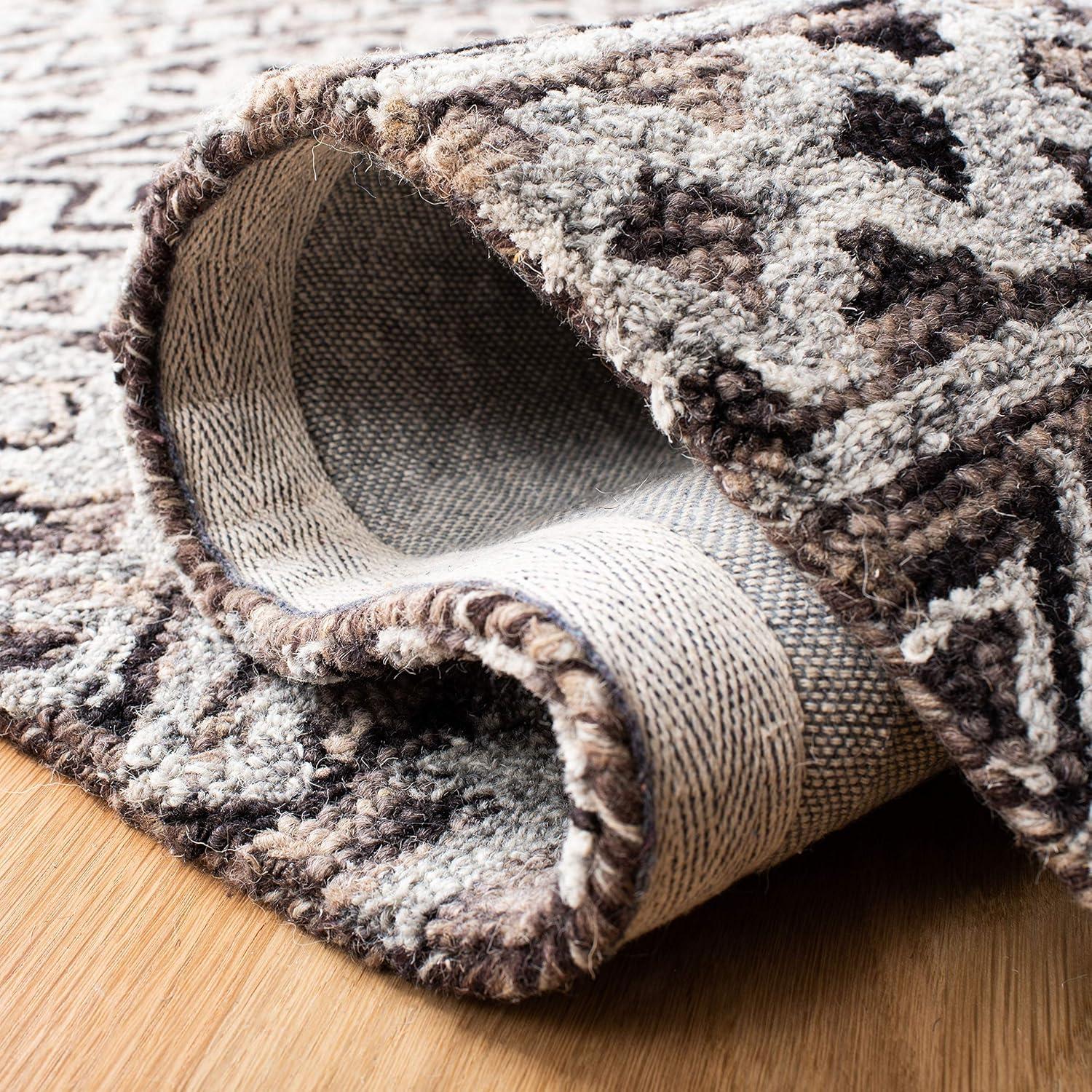 Abstract ABT252 Handmade Indoor Area Rug - Grey/Brown - 6'x9' - Safavieh