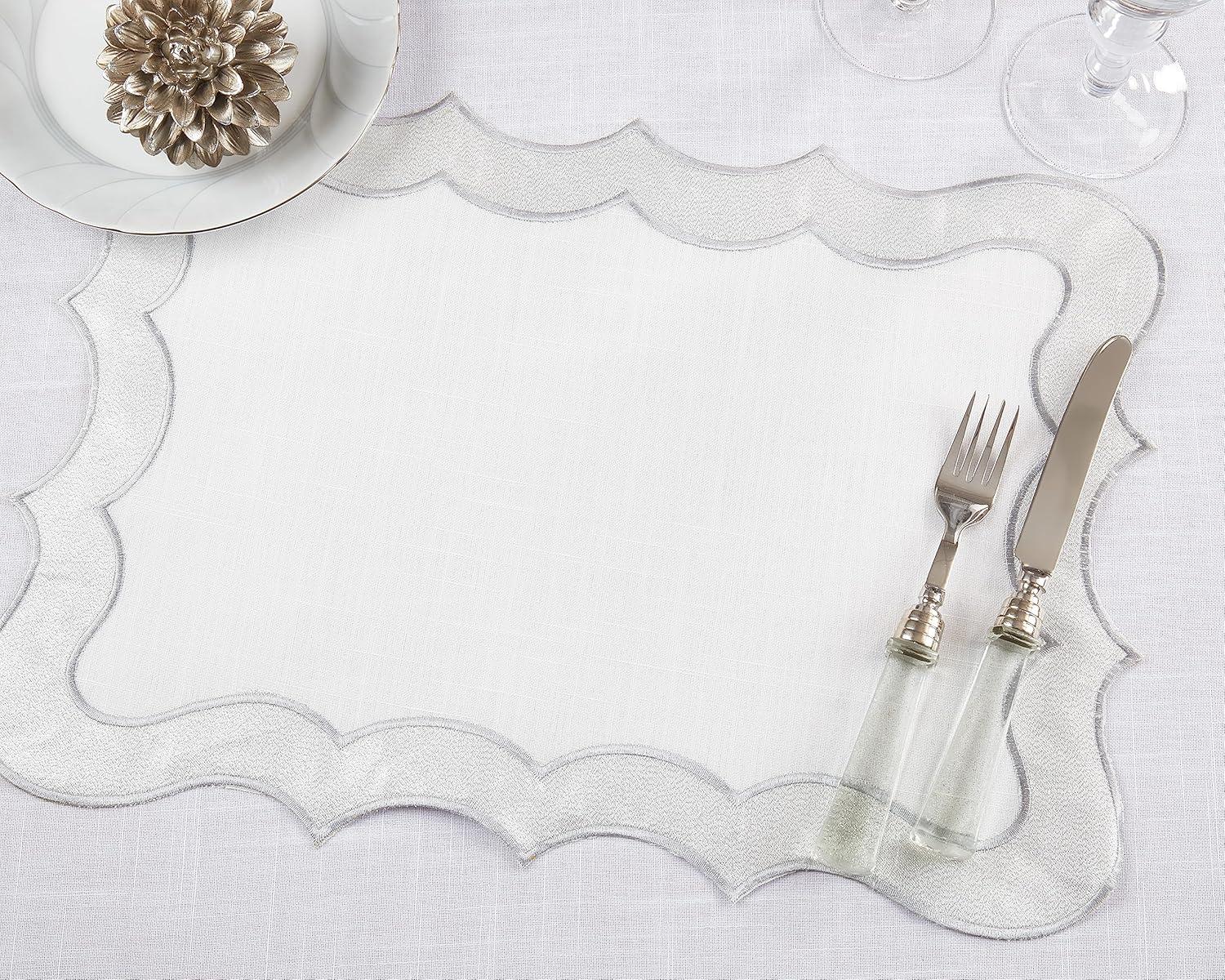 Enchanting Scallop Border Placemat