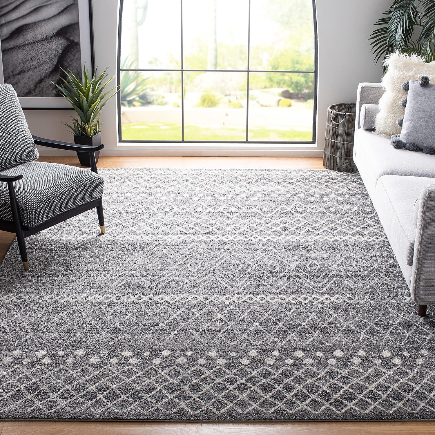Madison 700 MAD798 Power Loomed Indoor Runner Rug - Charcoal/Ivory - 2'3"x6' - Safavieh