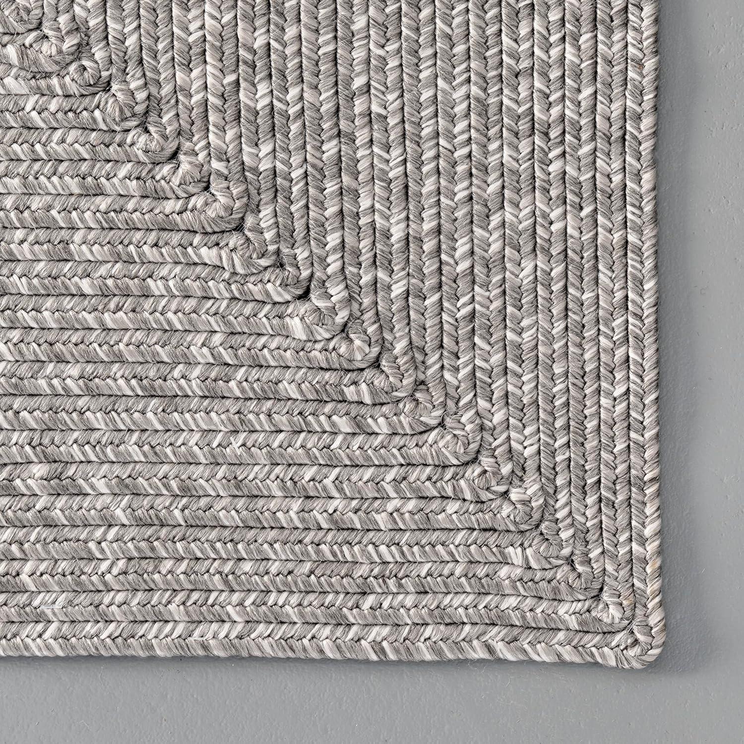 Nuloom Jayda Braided Gradience Indoor/Outdoor Outdoor - Light Gray 4' x 6'