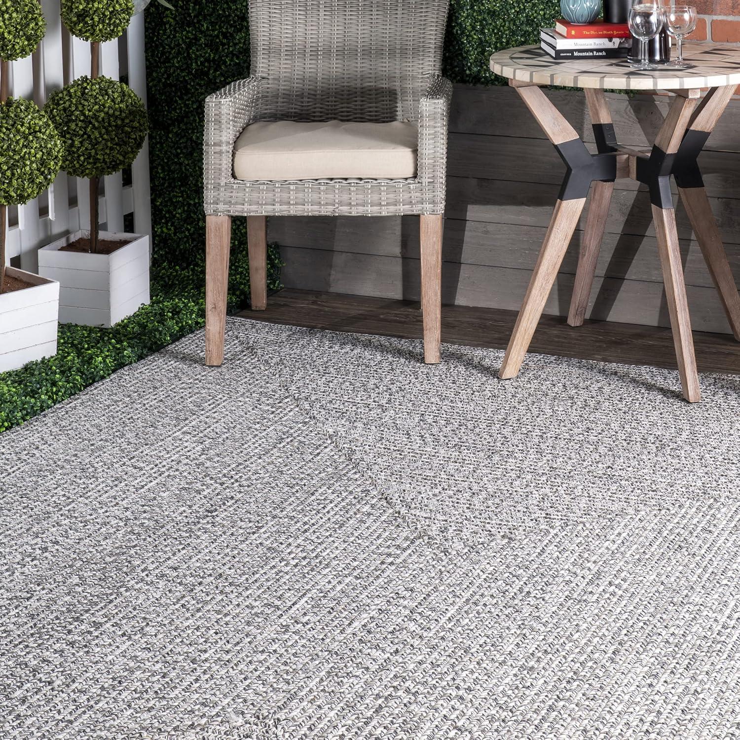 nuLOOM Wynn Braided Indoor/Outdoor Area Rug, 6' Square, Salt and Pepper