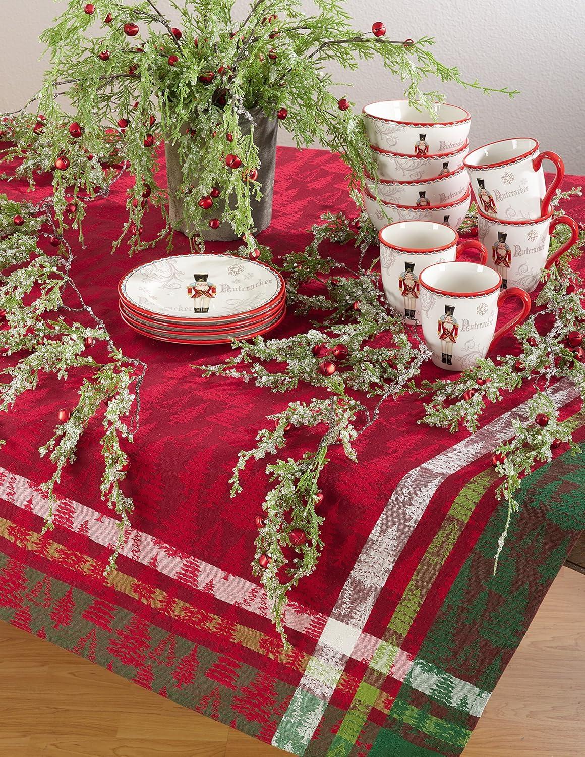 Saro Lifestyle Classic Plaid Christmas Tree Design Holiday Cotton Table Topper Tablecloth