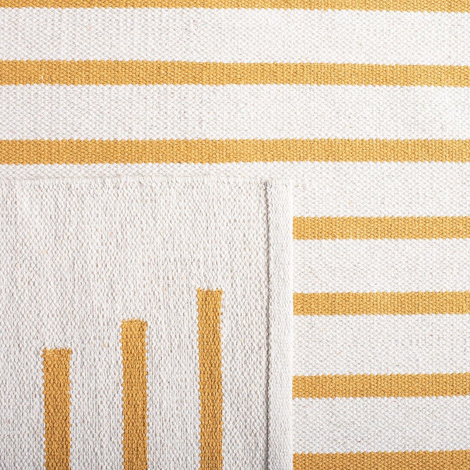 Montauk MTK313 Hand Woven Indoor Accent Rug - Ivory/Gold - 4'x6' - Safavieh