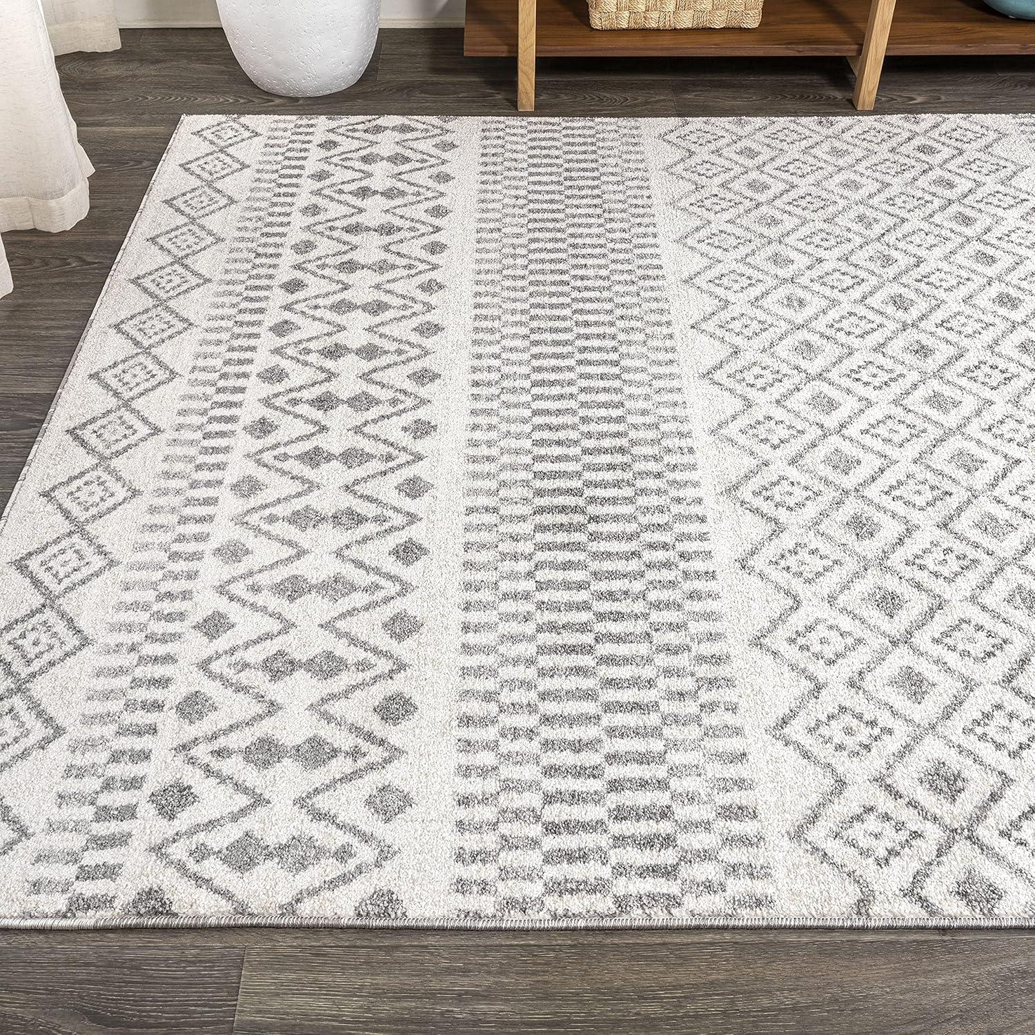 Gray and Cream Geometric Pattern Synthetic Area Rug