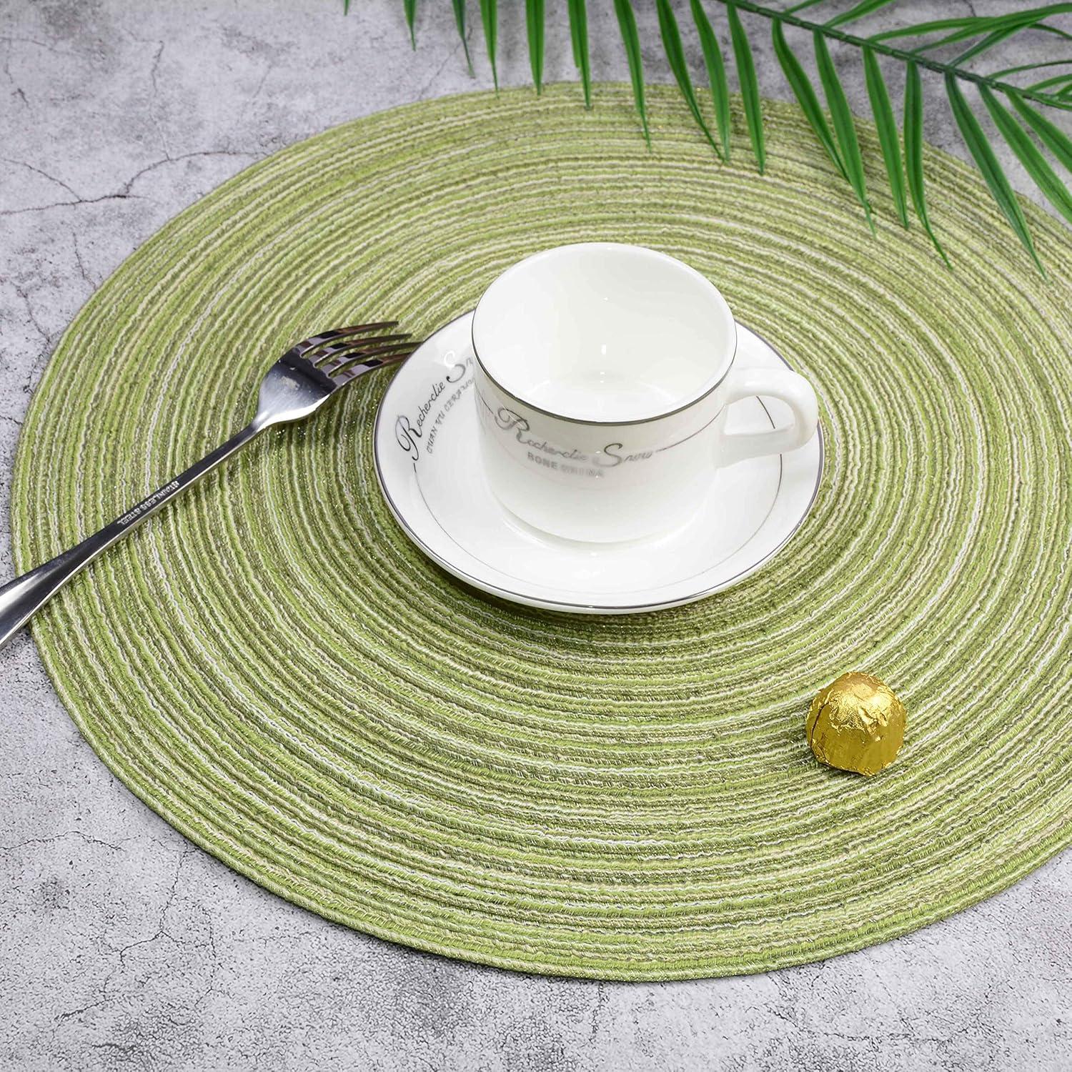 Green Placemats Set of 6 Table Mats for Dining Tables Woven Washable Non-Slip Round Braided Place Mats for Party Holliday