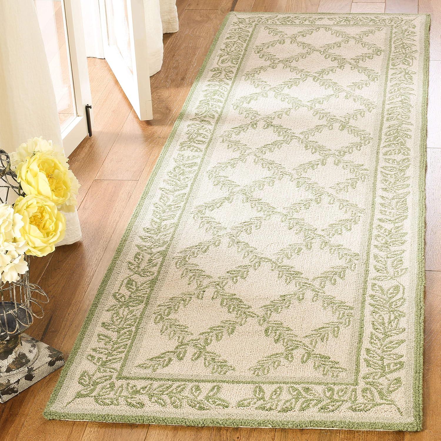 Chelsea HK230 Hand Hooked Runner Rug - Ivory/Light Green - 2'6"x12' - Safavieh.