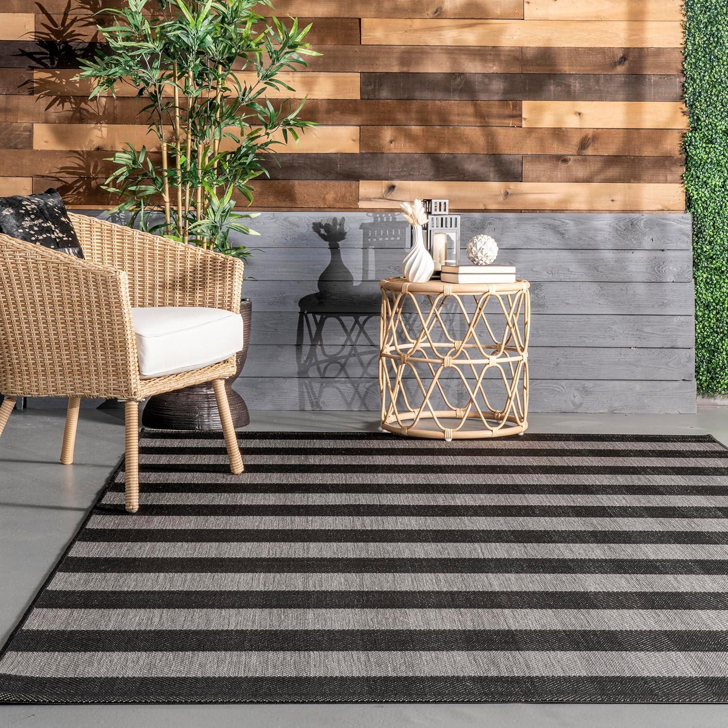 Nuloom Alexis Striped 2x3 Indoor/Outdoor Accent Rug for Living Room Patio Deck Front Porch Entryway Kitchen, Black/Light Grey