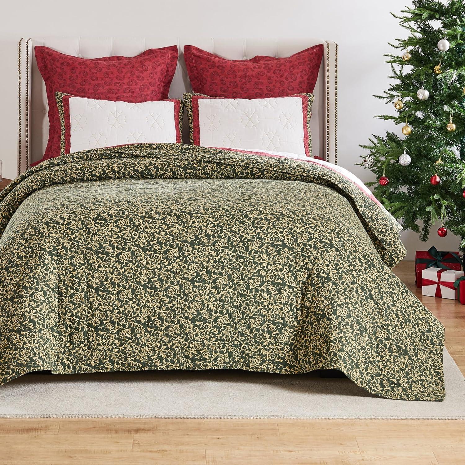 Christmas Tree Holiday Reversible Quilt Set