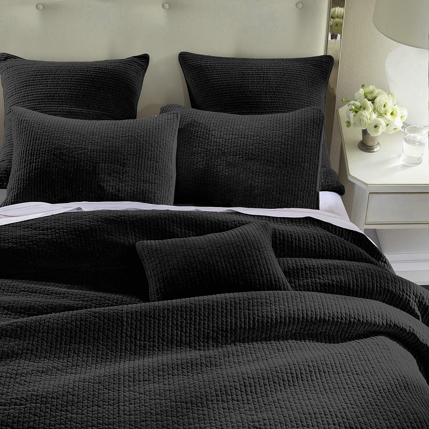 Full Black Velvet Quilt Set with Polyfill