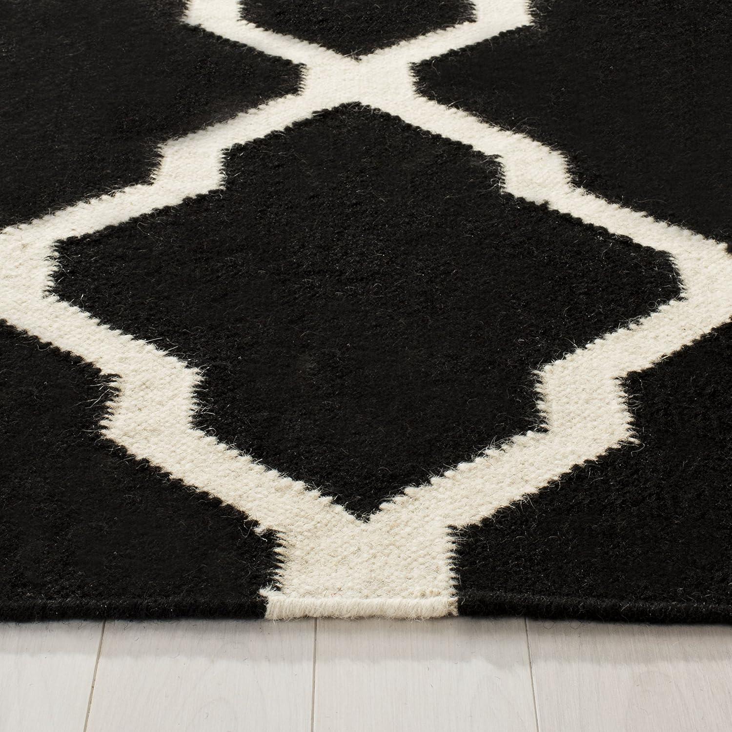 Dhurries DHU634 Hand Woven Area Rug - Black/Ivory - 5'x8' - Safavieh.