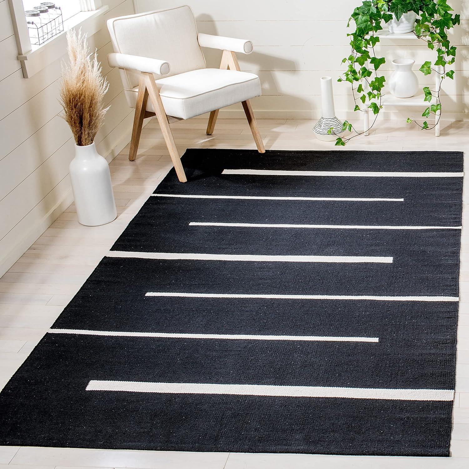 Ivory and Black Handmade Cotton Flat Woven Rug, 4' x 6'