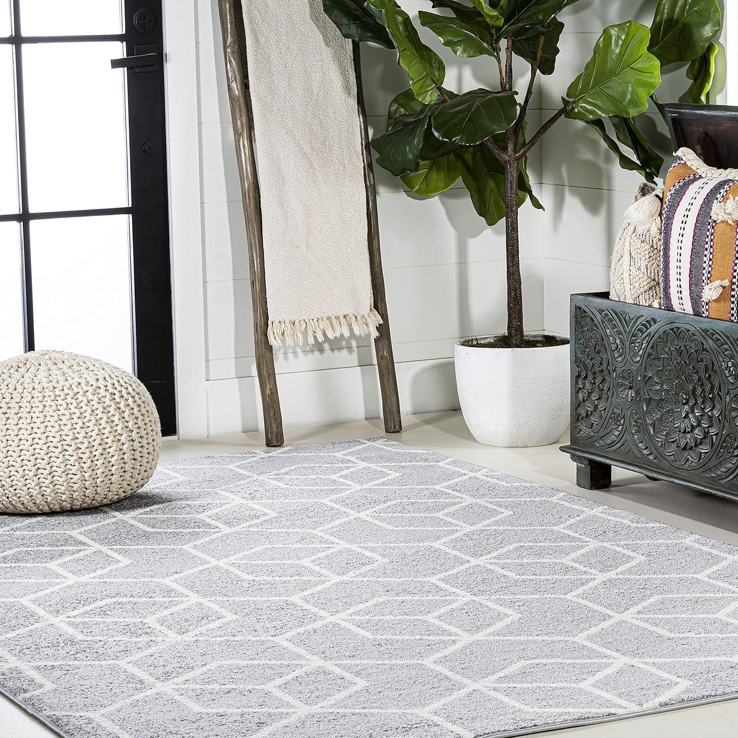 3'x5' Tumbling Blocks Modern Geometric Area Rug, Light Gray/White - JONATHAN Y
