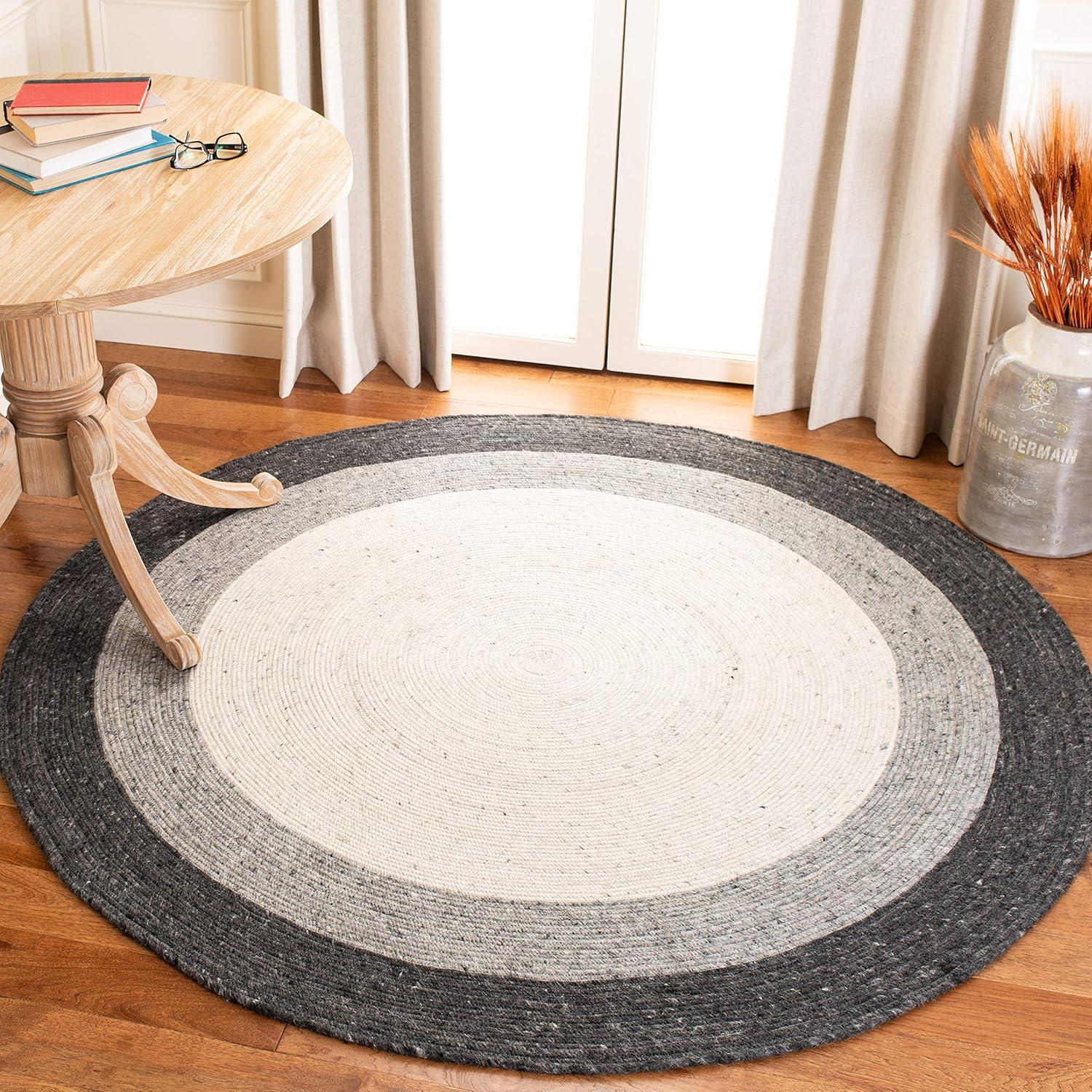 Braided BRD903 Hand Woven Indoor Area Rug - Grey/Ivory - 5' Round - Safavieh