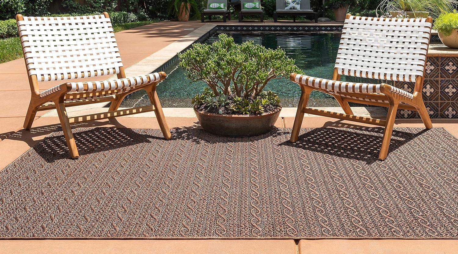 Unique Loom Outdoor Modern Collection Area Rug - Links (3' 3" x 5' 1" Rectangle Brown/Black)