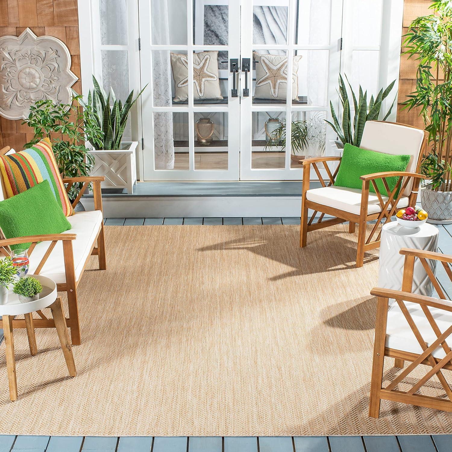 SAFAVIEH Courtyard Morven Chevron Stripes Indoor/Outdoor Area Rug, 5'3" x 7'7", Natural/Cream