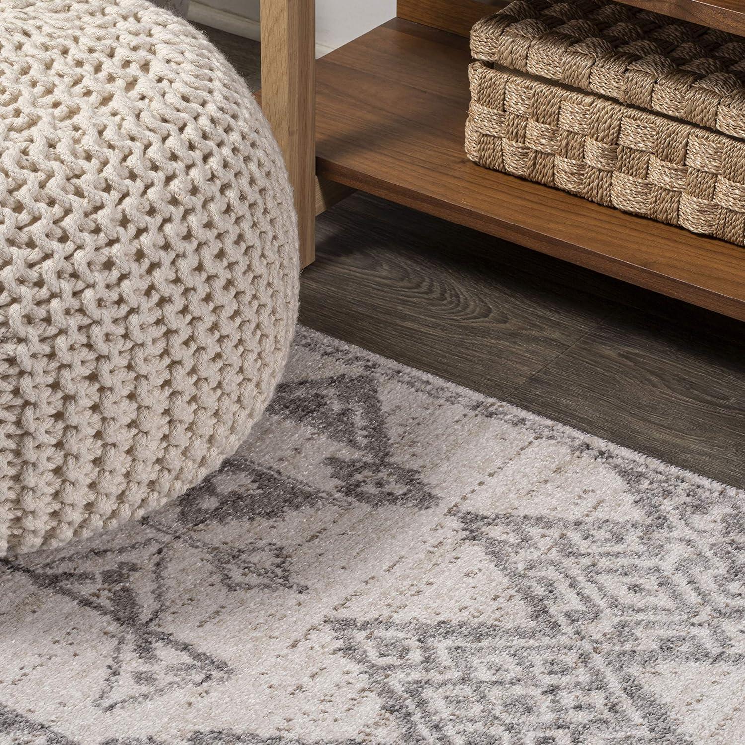 3'x5' Idris  Diamond Geometric Area Rug, Gray/Beige - JONATHAN Y