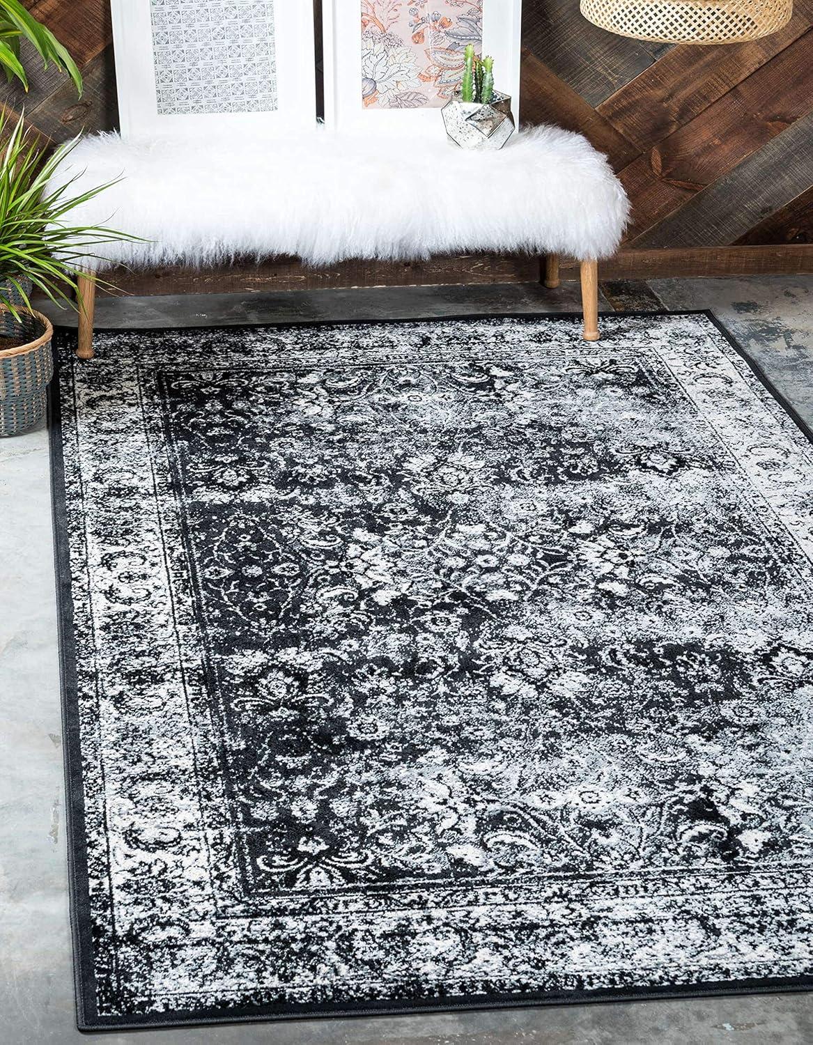 Bosphorus Light Gray Distressed 2'x3' Synthetic Accent Rug