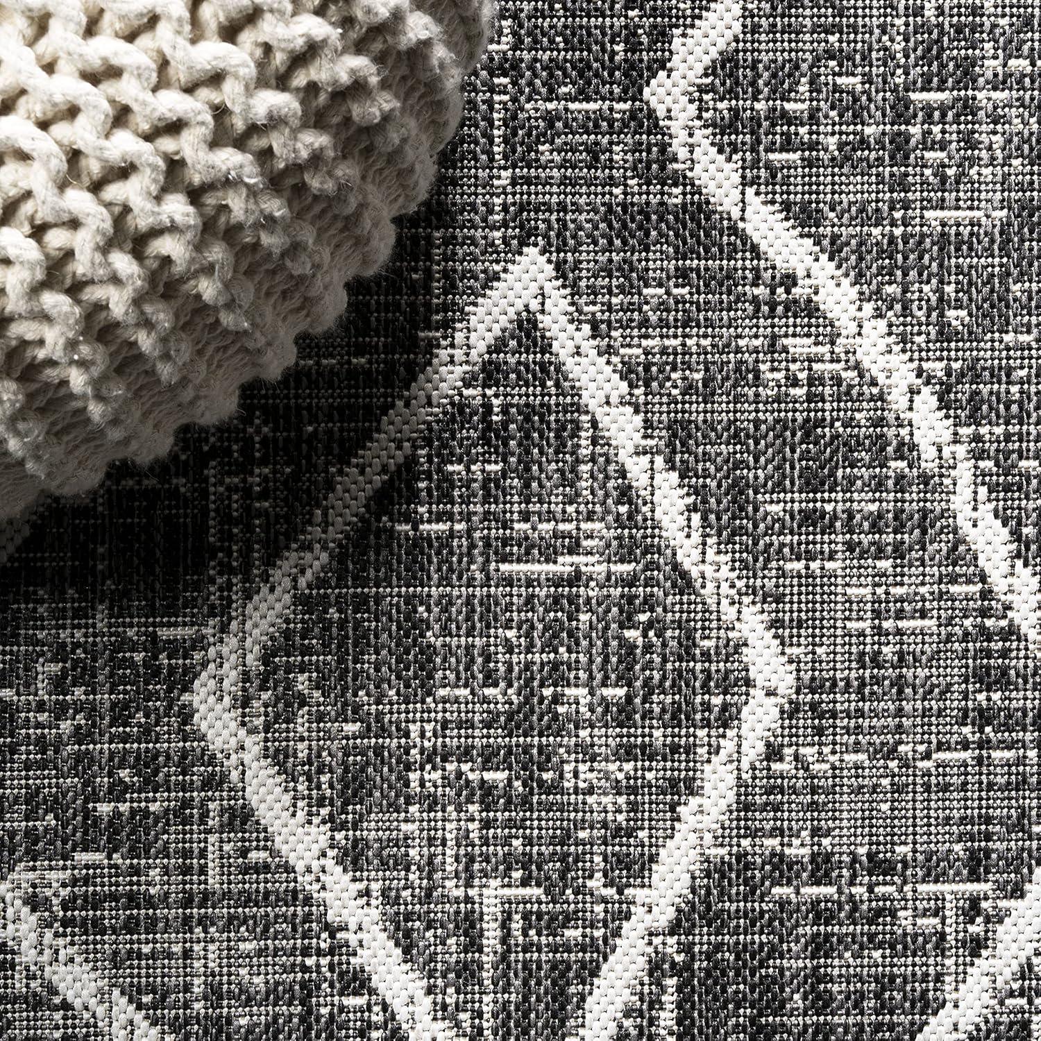 2'x10' Carwa  Diamond Trellis Indoor/Outdoor Runner Rug, Black/Ivory - JONATHAN Y