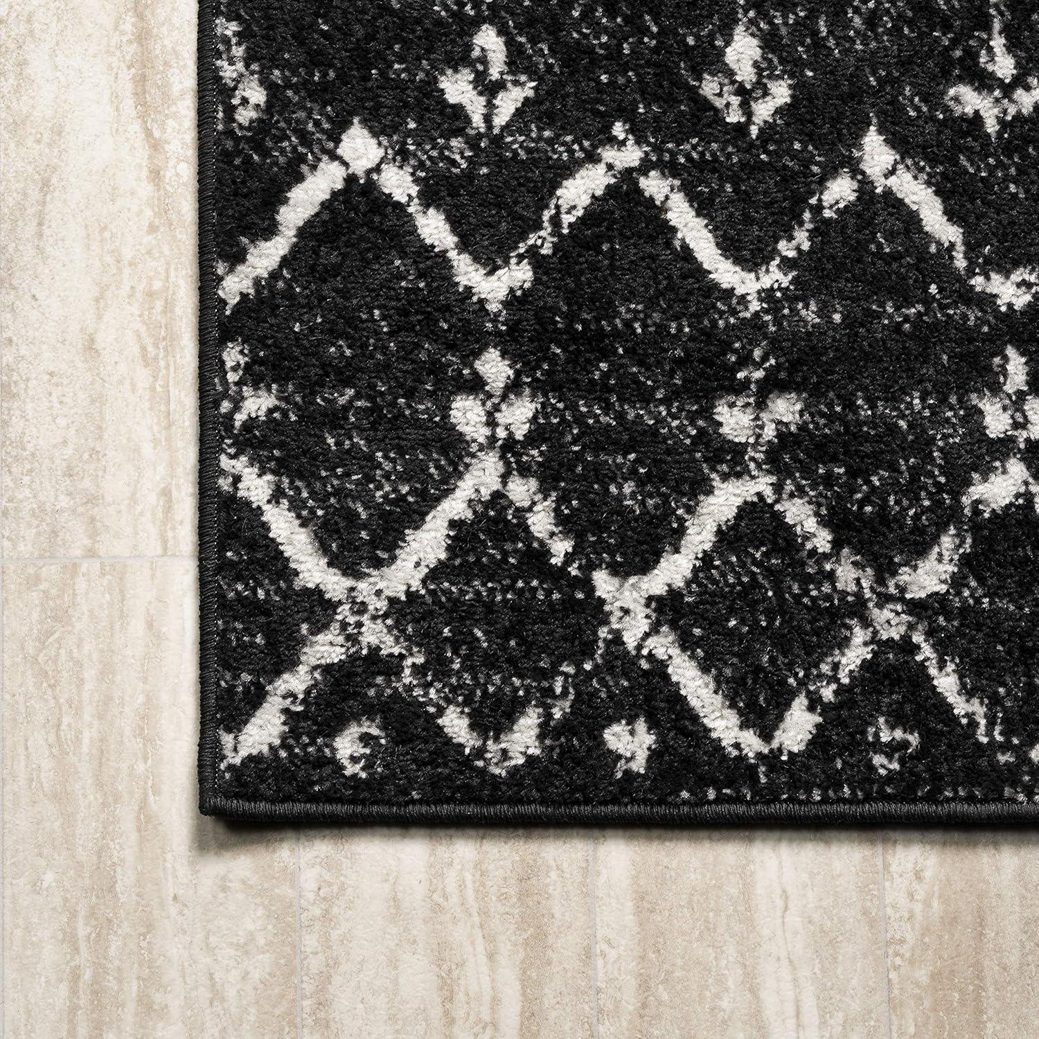 JONATHAN Y Moroccan HYPE Boho Vintage Diamond Black/Ivory 5' Square Area Rug