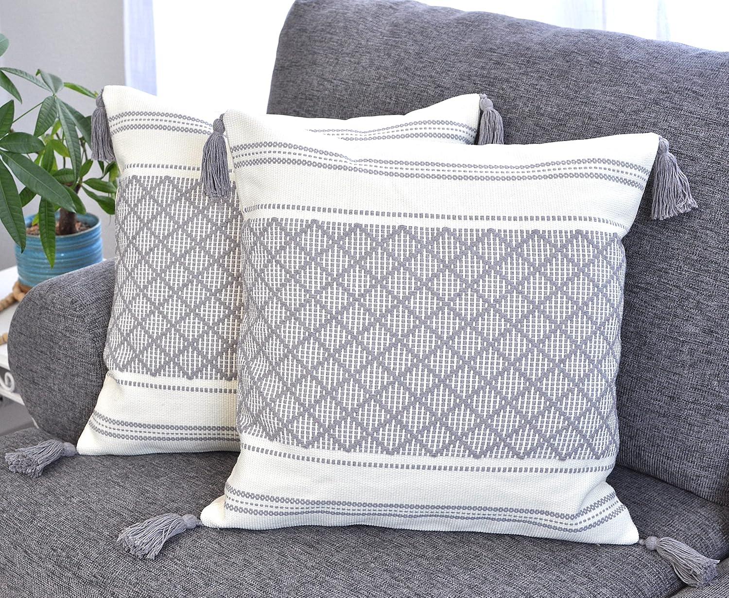 Dakota Fields Dorothene Outdoor Indoor  Pillow Covers Geometric Checkered Pattern, Plaid Woven Cushion Covers Pillow Cases (Set of 2)